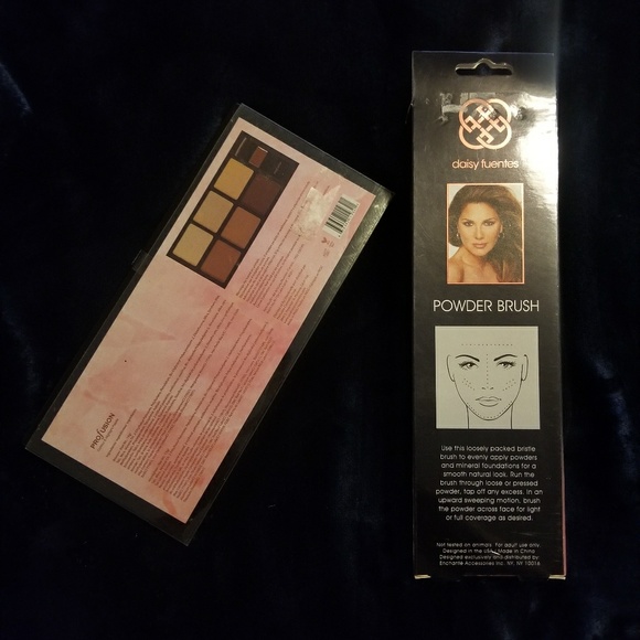 Makeup - Picture 3 of 6